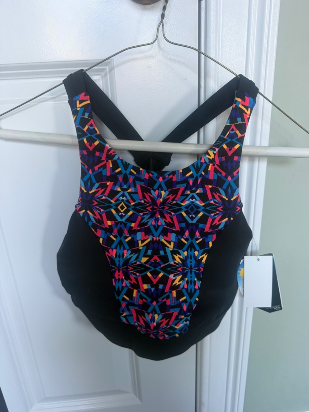TYR Black Sports Bra with Multicolor Geometric Print Size Medium/8